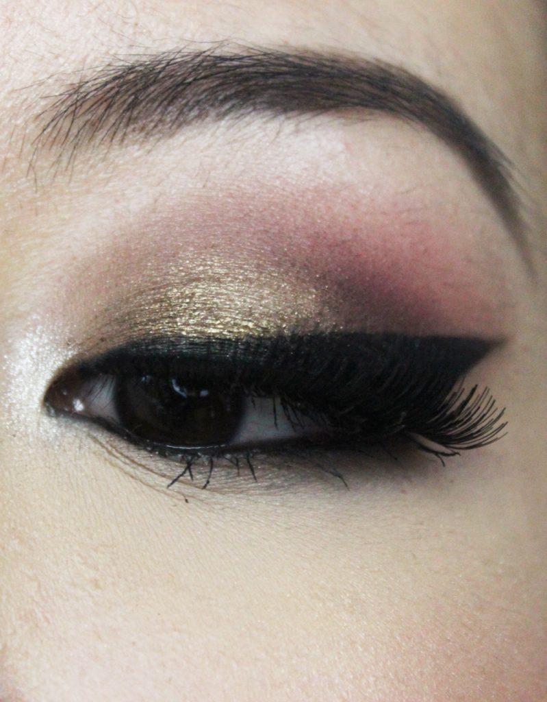 marie-francine-phan-maquillage-dore-bordeaux-smoky-eyes-02